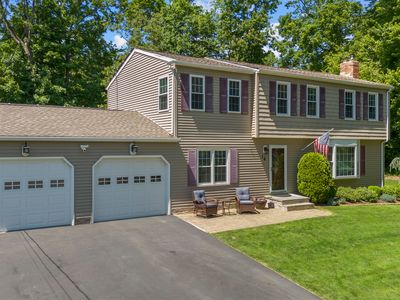 16 Pondwood Court, Hamden, CT, 06518