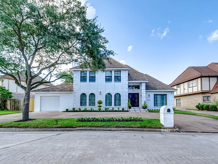 3543 Ashfield Dr — Photo 3