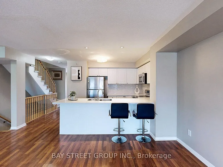 3975 Eglinton Ave W #13 — Photo 6