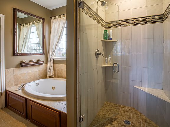 5th image of 3712 Ulrich Ct