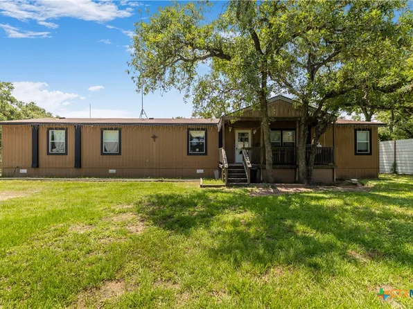 102 Fannin Oaks Dr, Victoria, TX 77905