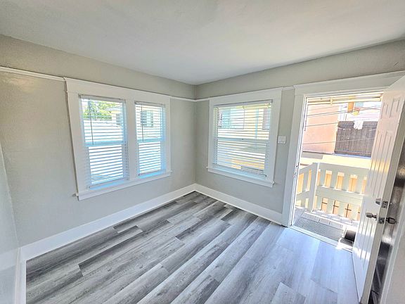 2nd image of 1557 Pine Ave #1563