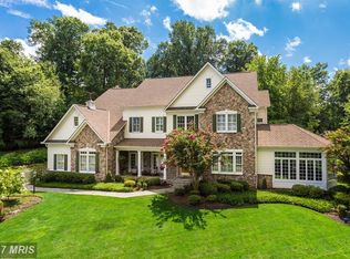 12209 Wild Horse Dr, Fairfax, VA 22033