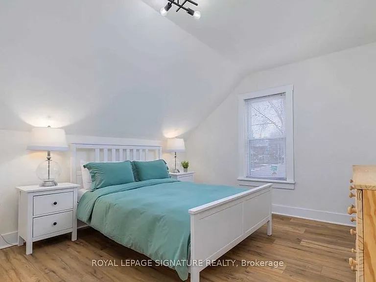 659 Dolph St N #UPPER — Photo 8