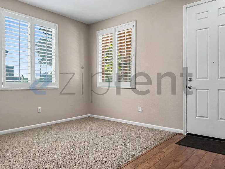 9749 Shanelyn Way — Photo 8
