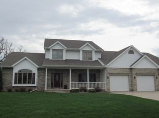 3029 Pine Ridge Rd, Oshkosh, WI 54904