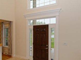 1260 Milton Keynes Dr, Niskayuna, NY 12309