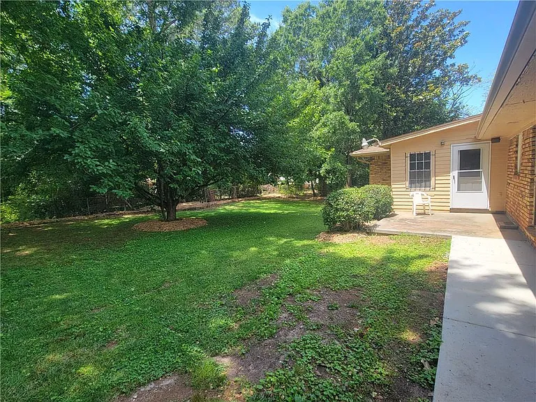 3213 Bobbie Ln — Photo 29