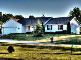 3121 Burtons Riverside Trl, Green Bay, WI 54313