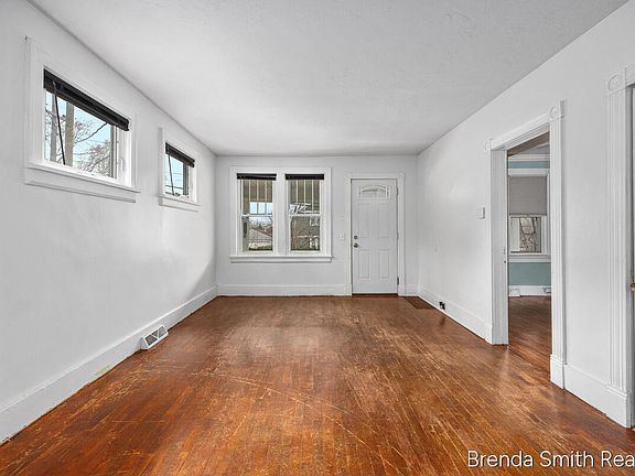 5th image of 1534 Colorado Ave SE