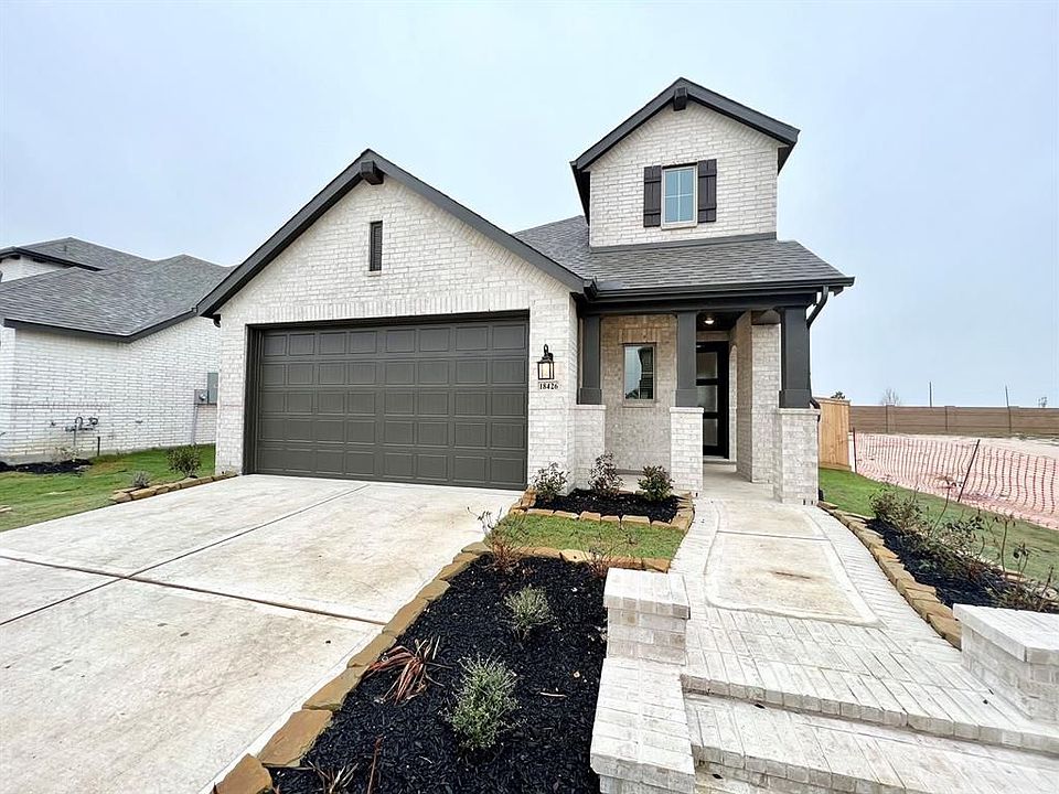 1st image of 18426 Palmetto View Dr
