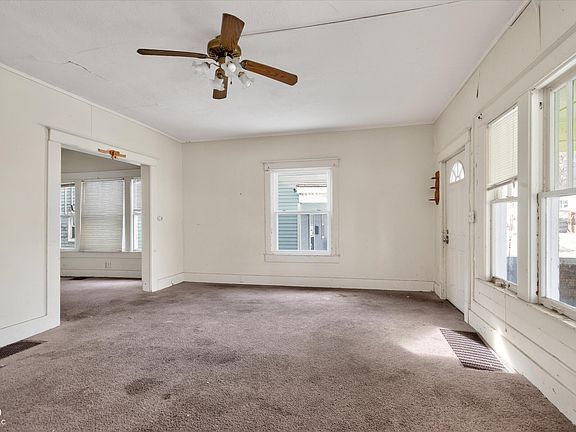 5th image of 506 N Market St