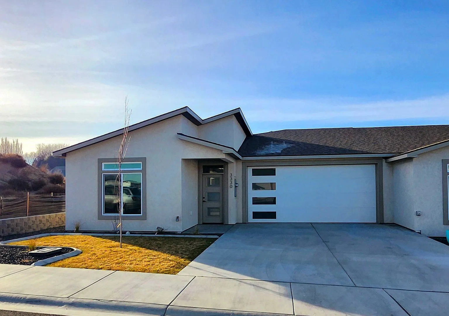 3 bed, 2 bath- Kennewick Location! — Photo 2