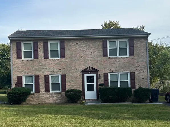 213 Wildhurst Ave NE #&-215, Roanoke, VA 24012