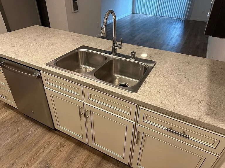 Hillcrest Summit Apartments — Photo 21