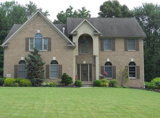 2481 Shepherds Rdg, Poland, OH 44514