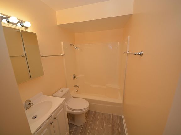 2nd image of 7335 Tiffany Dr
