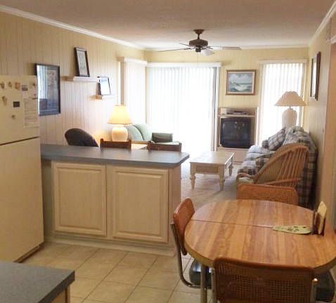 4th image of 301 Commerce Way Road #341