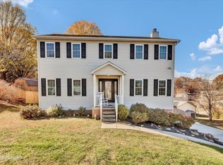 907 Pintail Rd, Knoxville, TN 37934