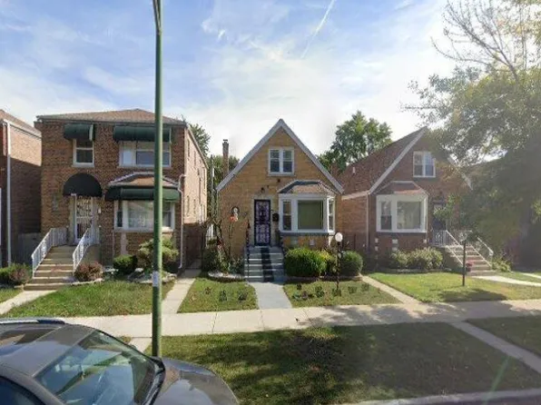8633 S Kingston Ave, Chicago, IL 60617