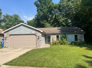 9904 Mustang Dr, Fort Wayne, IN 46825
