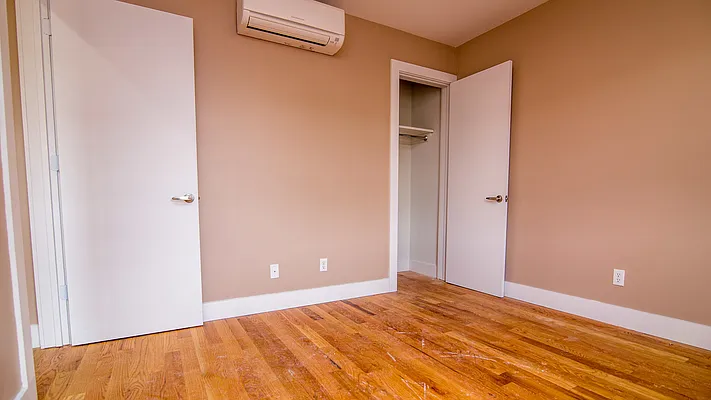 Rented by Nooklyn NYC LLC | media 19