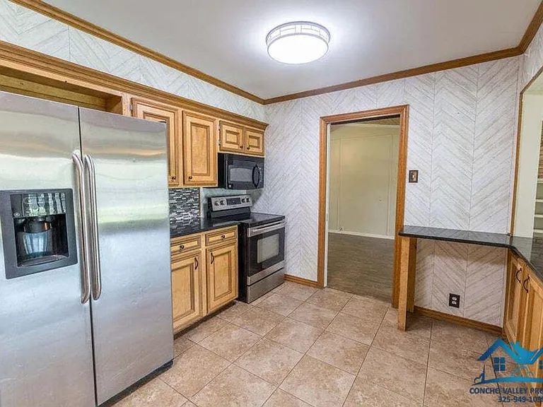 30 Clare Dr — Photo 7