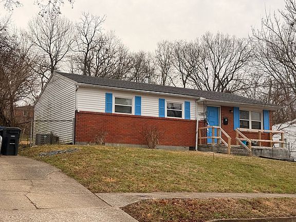 3rd image of 145 Hickory Dr