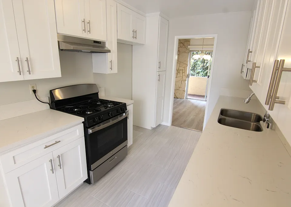 1825 Glendon Ave #6
