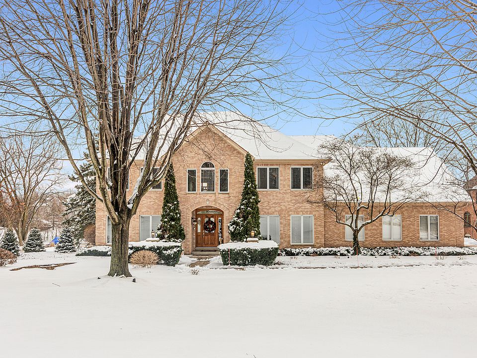 1st image of 55 Deer Point Dr