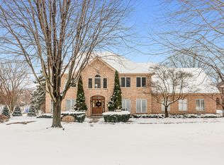 55 Deer Point Dr, Hawthorn Woods, IL 60047