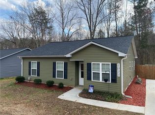 1033 E Hanover Rd, Graham, NC 27253