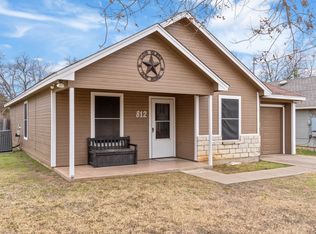 812 Barber Ave, Cleburne, TX 76031