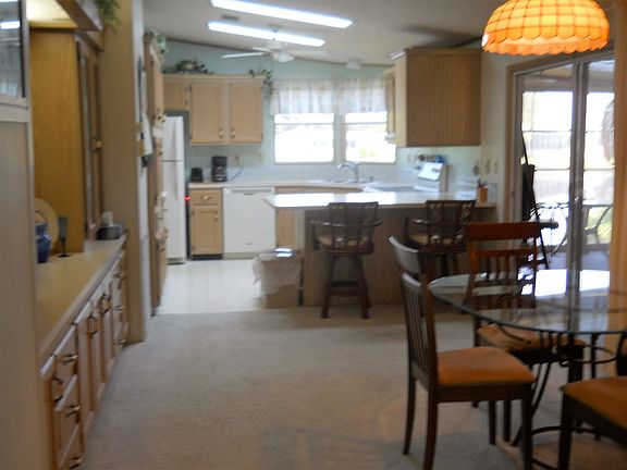 4th image of 157 Riverwalk Dr