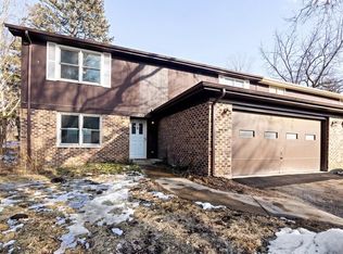 755 Jonquil Ter, Deerfield, IL 60015