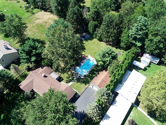 2nd image of 5064 S Eber Rd
