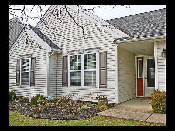 4th image of 2250 S Sweetbriar Ct