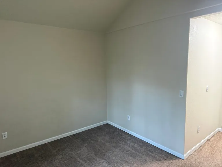 4084 Aden Pl NE — Photo 24