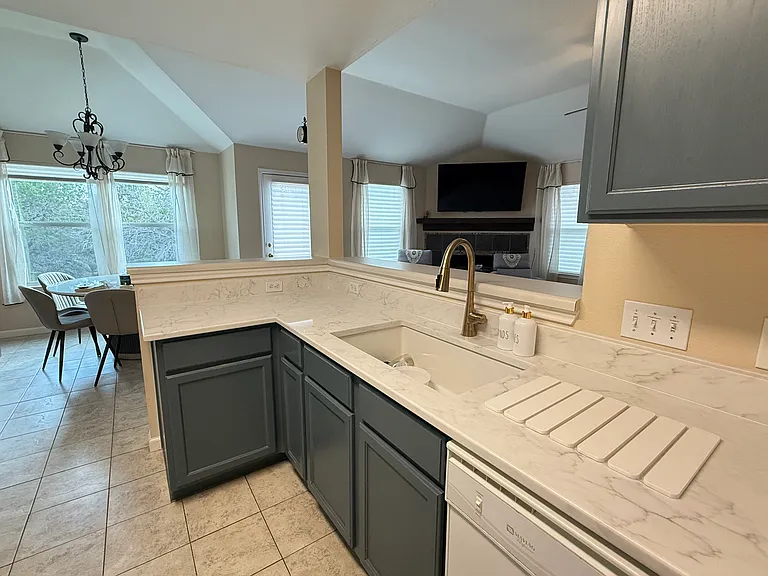 207 Knights Row — Photo 5