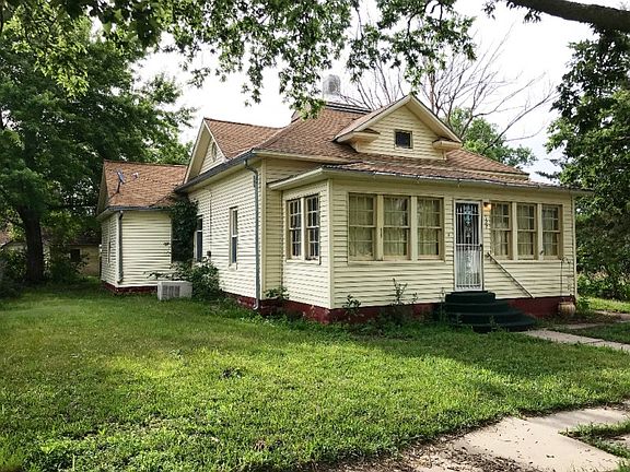 2nd image of 122 N Orleans Ave