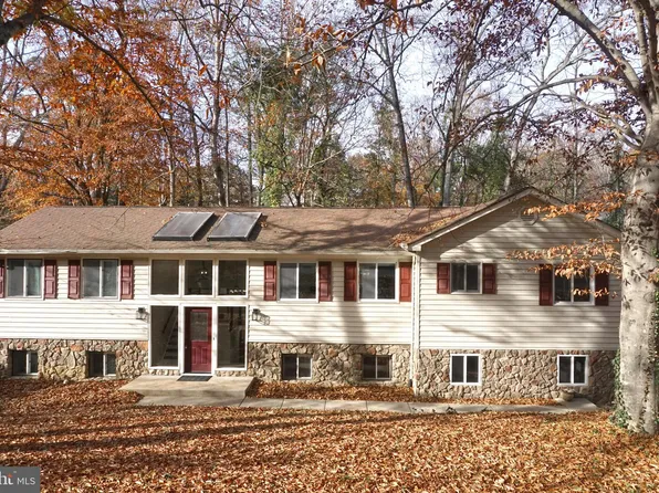2016 Admiral Dr, Stafford, VA 22554