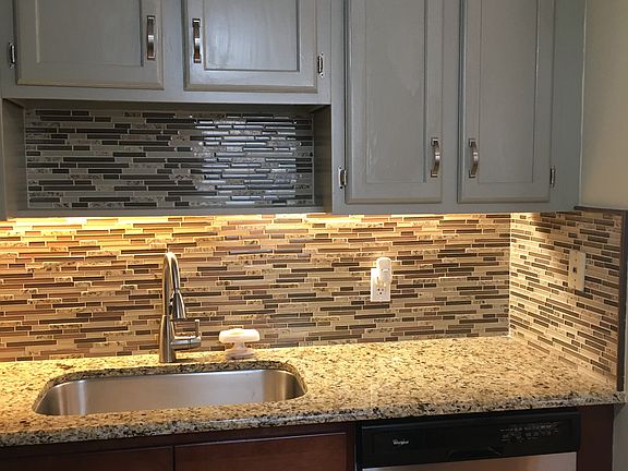 3rd image of 46 Vista Gardens Trl