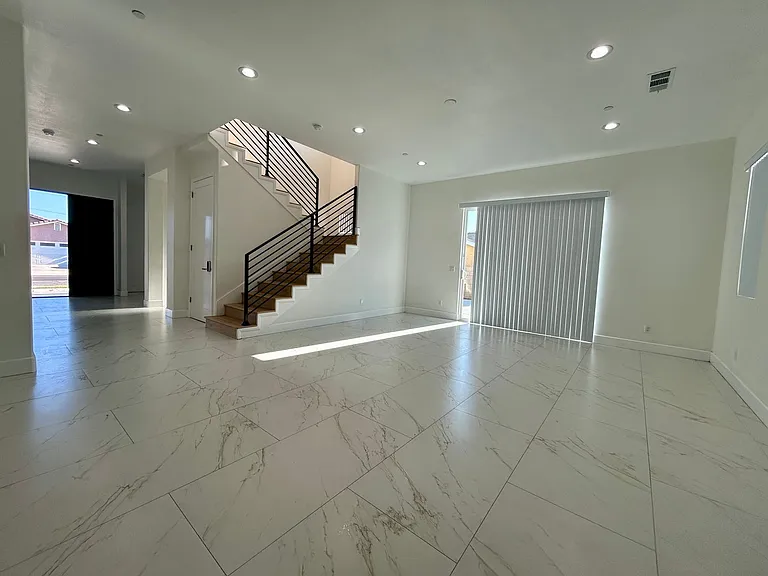 10101 Crosby Ave — Photo 7