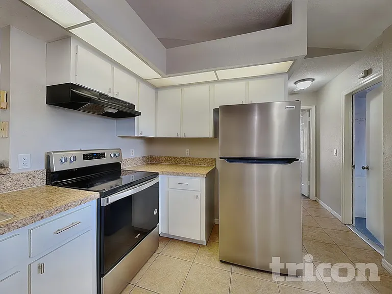 7352 Bolten Ln — Photo 5