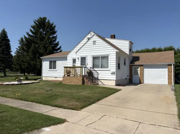 423/427 S 5th St, Harbor Beach, MI 48441