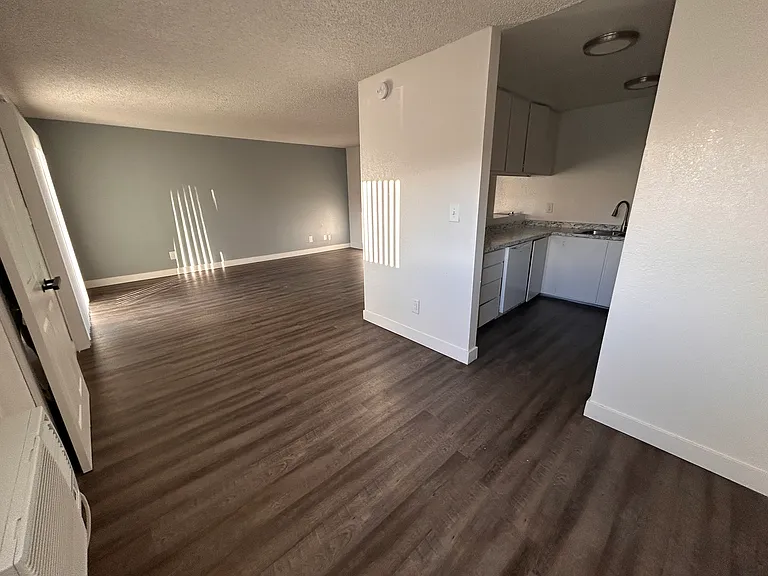 WIllowbrook Apartments — Photo 11