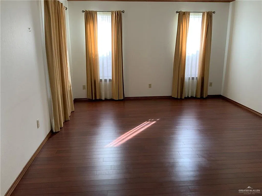 2 bed, 5.0 bath, 1516 sqft, $1,475 — Photo 4