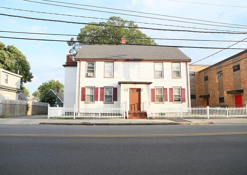 1st image of 252 Essex St