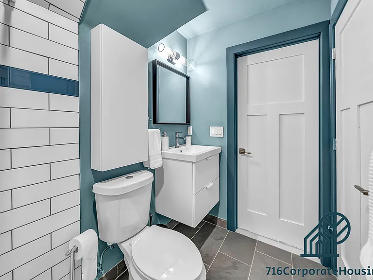 44 E Utica St #3D — Photo 6