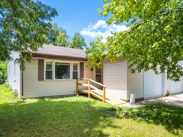 1521 Pebblewood Dr #1521, Sycamore, IL 60178